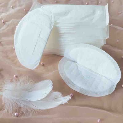 Moederschap Wit zacht rubberen band Wegwerpverpleegkleding borstkussing met fluff pulp en SAP