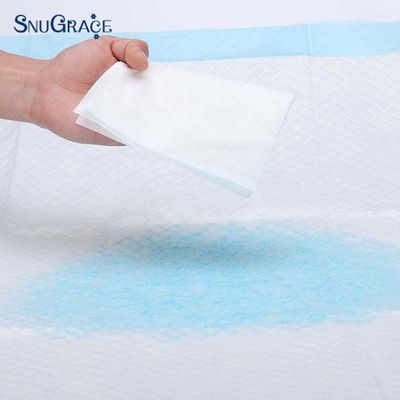 Niet-geweven stoffen voor huisdieren voor puppy-hondenopleiding Fluff Pulp SAP Tissue PE Gratis monsters