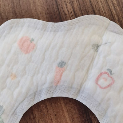 Eenmalige zachte baby-overall-bibs waterdicht voor 2-4 jaar oud met printpatroon