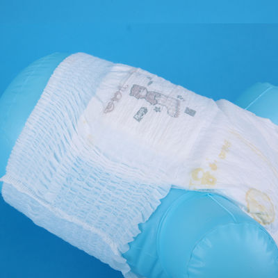 Zachte nowoven frabieke luiers voor baby's in een handige pull-up stijl