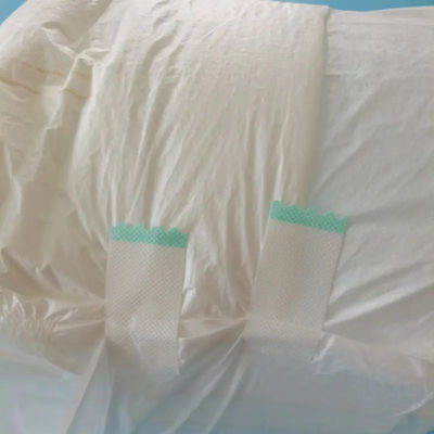 Comfortabele en absorberende luier voor volwassenen met vochtindicator in maat S-XXL