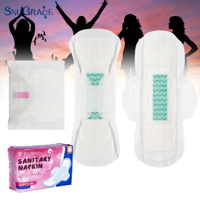 Superabsorberende kern Niet-geweven stofoppervlak Gezond negatief-ion sanitary napkin